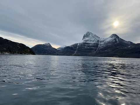 Autumn Morning Light near Kobbefjord (Kangerluarsunnguaq)